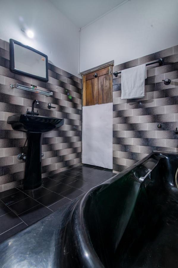 Montis Soyang Premium Heritage Hotel ガントク エクステリア 写真