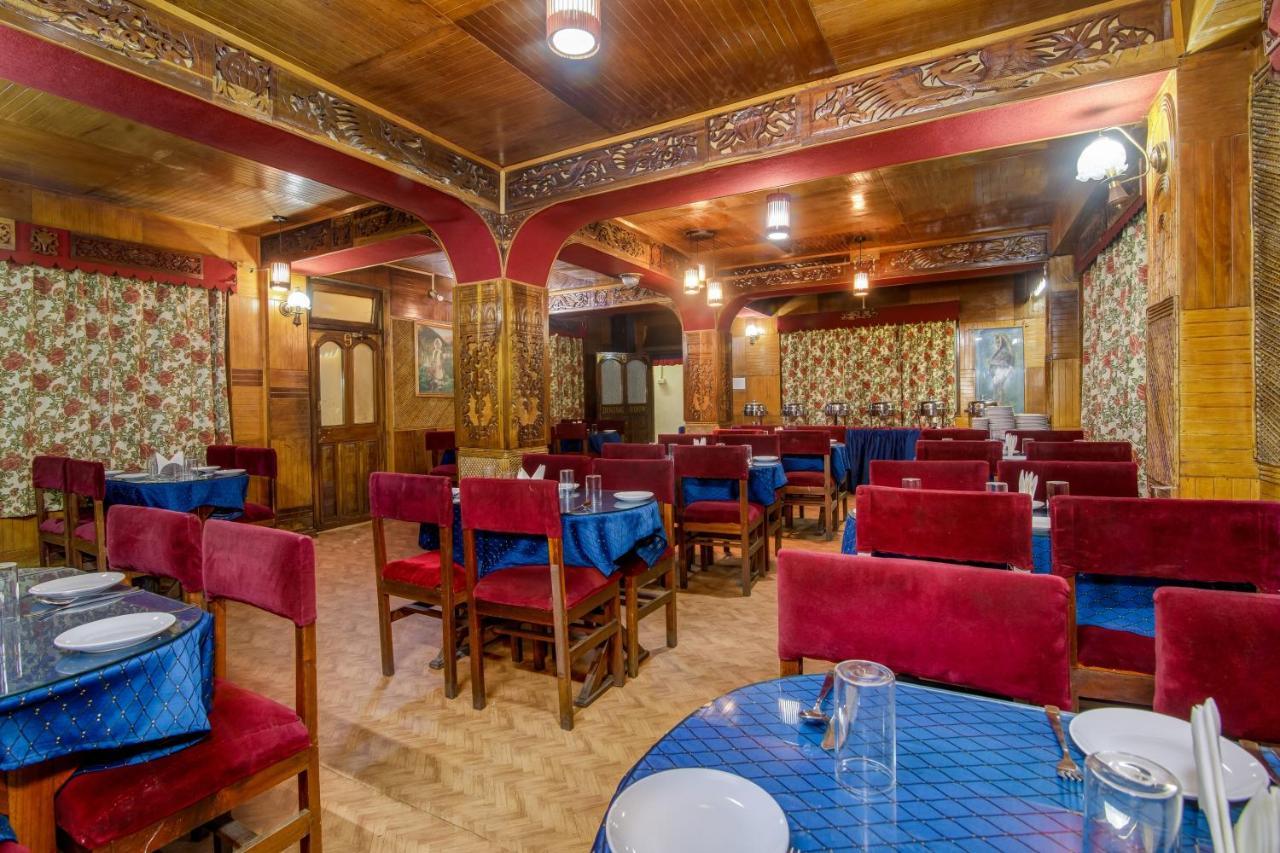 Montis Soyang Premium Heritage Hotel ガントク エクステリア 写真